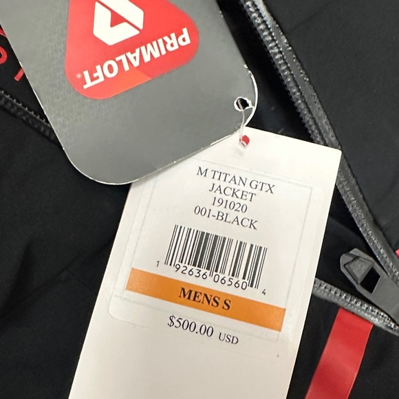 Spyder Men's Black Gray Ski Jacket with Red Accents SPYDER
Titan GTX ski jacket - Picture 6 of 16